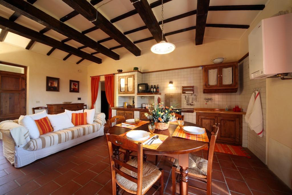 Agriturismo Caiburroni Pietralunga  Rum bild